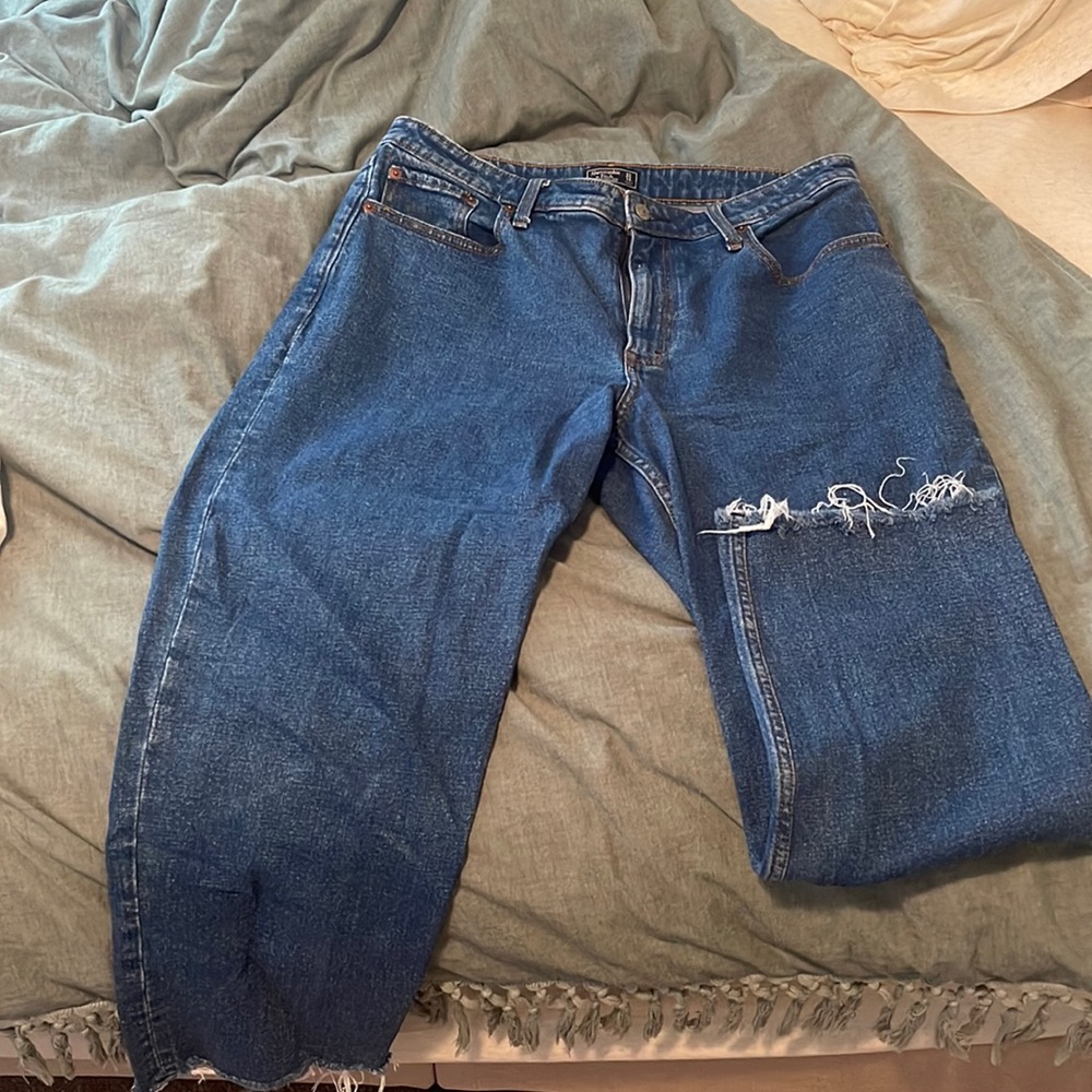 Abercrombie Darker wash distressed bottom ankle jeans